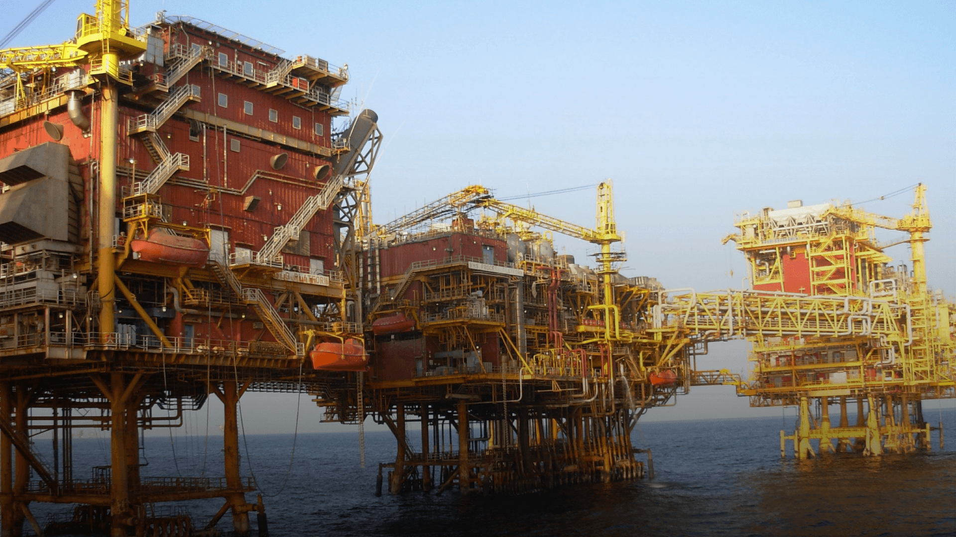 ONGC and BP Sign Contract to Enhance Mumbai High Field Production