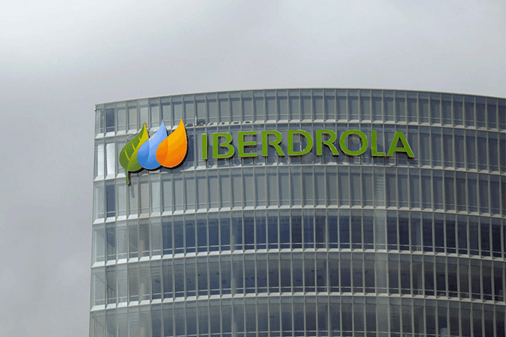 Iberdrola signs €500 million green loan to support global renewable projects and boost electrification plan