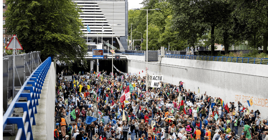 Climate Activists Block Major Highway in The Hague Amid Police Strike