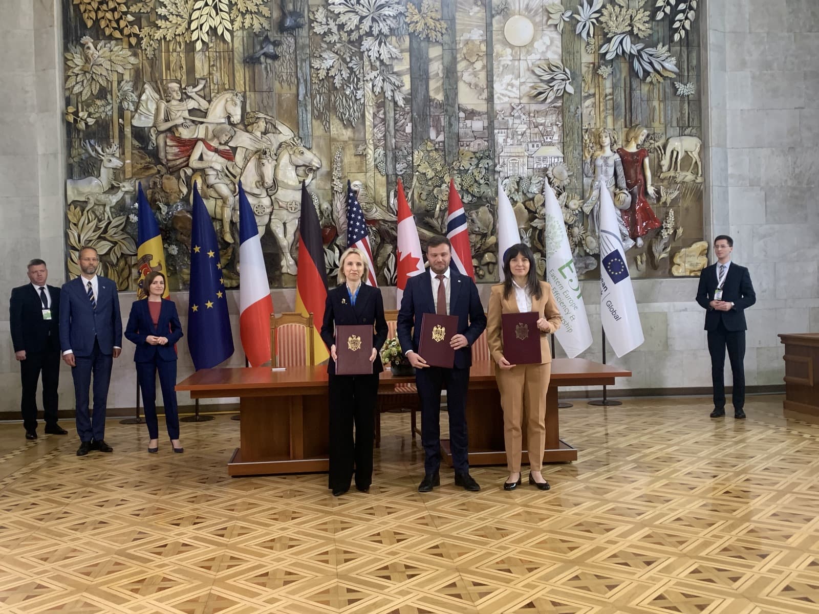 EIB and Moldova Sign Agreements to Boost Economic and Environmental Resilience