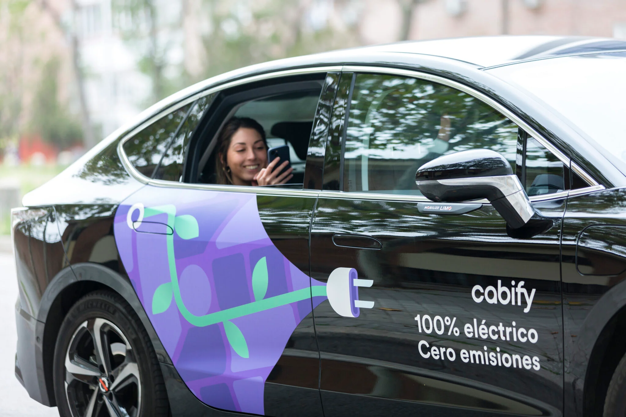 BBVA and Cabify finalize €15 million to promote sustainable mobility in Spain