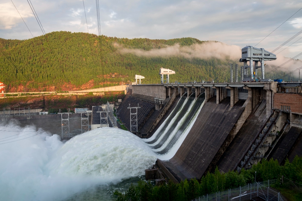 Brazil's energy industry pushes for new hydroelectric plants despite climate concerns