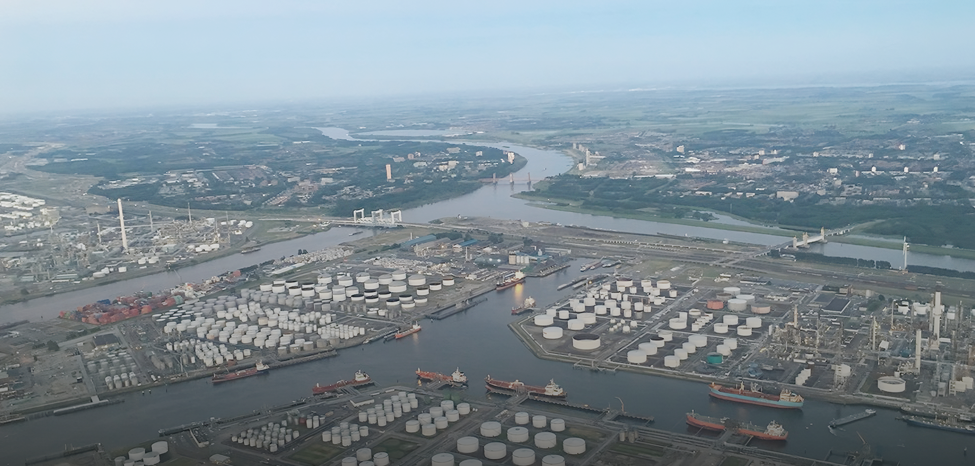 Rotterdam carbon capture investment port decarbonization