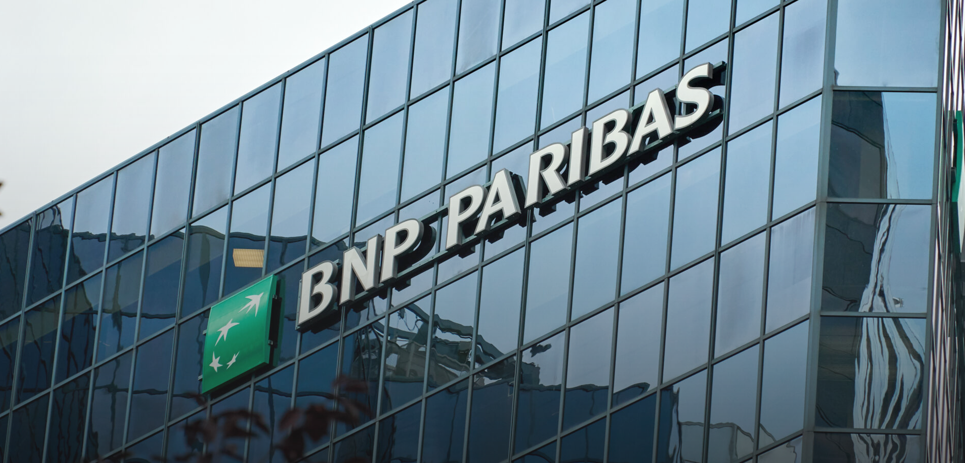 BNP Paribas excludes oil and gas bonds