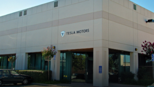 Tesla and Zelestra sign a renewable energy PPA.