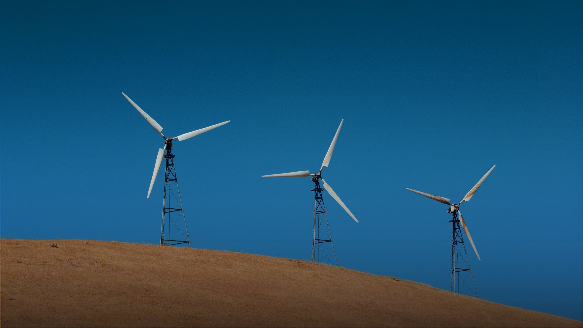 ACWA Power signs a 25-year PPA for Egypt’s 2 GW wind power project, the largest in the country, contributing to Egypt’s renewable energy goals.