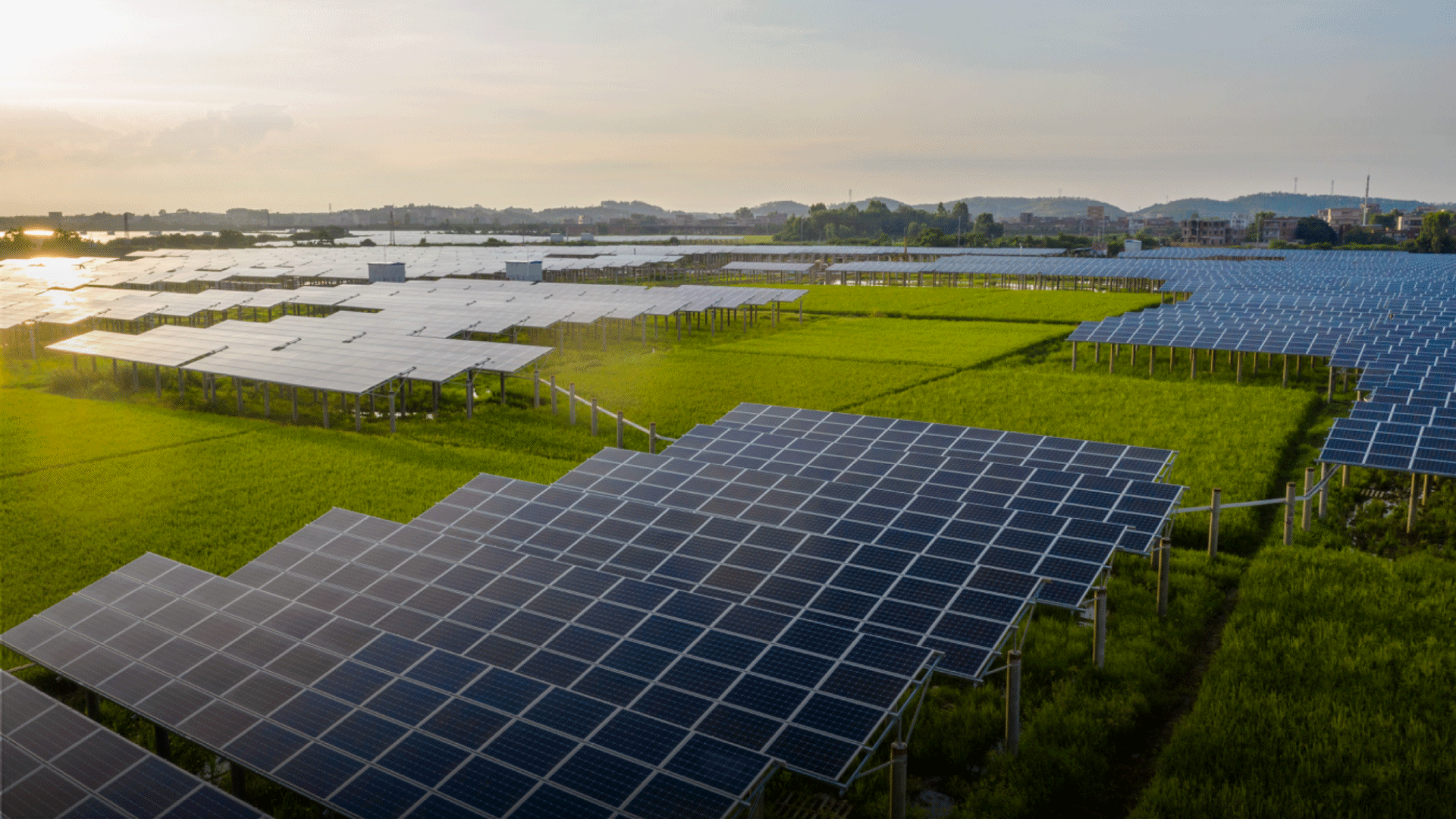 An image of a solar plant to represent Tunisia’s 120 MW Sidi Bouzid II solar plant